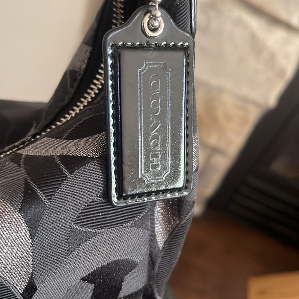 Coach Kristin Chain Link Op Art Hippie Shoulder 1875 Hobo Bag - Picture 4 of 13